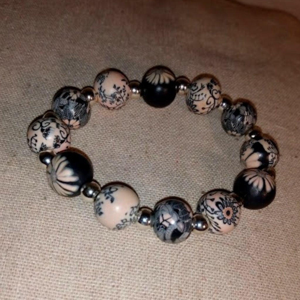 Vera Bradley Stretch Bracelet 25$